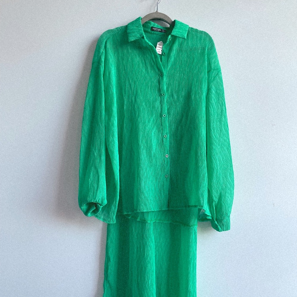 Nasty Gal Top and Bottom Green Crinkle Set